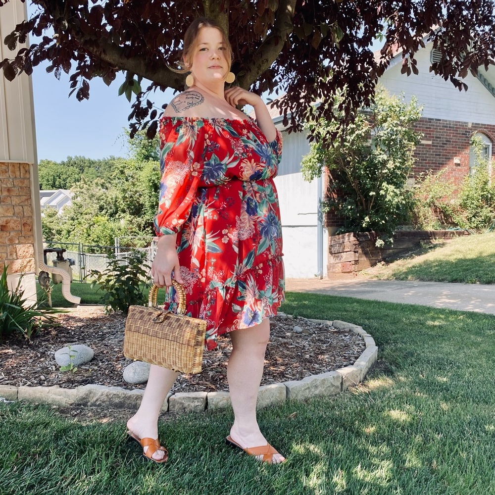 Meet your POSH BESTIE, Katie!😘